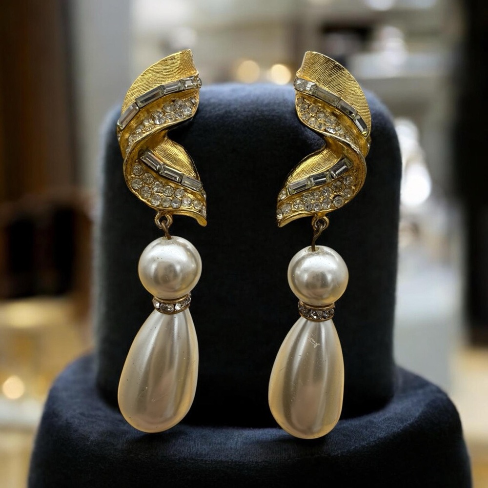 Vintage Gold-Tone Pearl Drop Earrings - Elegant Designer Quality